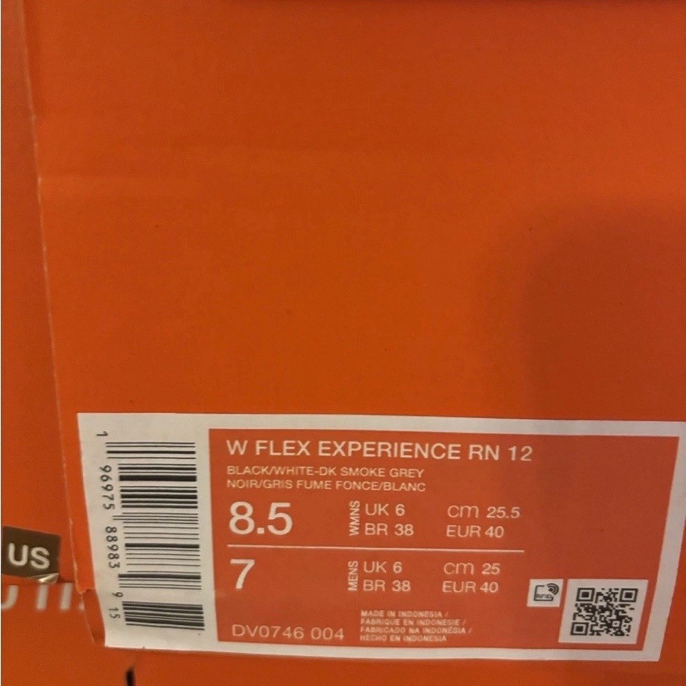 Nike Flex Experience Run 12 Women's White Black Running Work Shoe No Lid - Picture 6 of 8